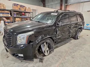 GMC Yukon SLT 5.3L 8 2017