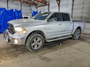 RAM 1500 SLT 5.7L 8 2017