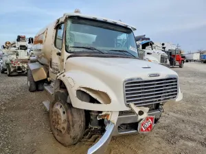 Freightliner Business Class M2 106 MEDIUM DUTY 9.0L 6 2020