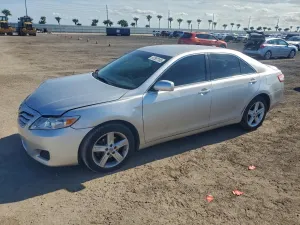 Toyota Camry BASE 2.5L 4 2011