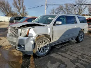 GMC Yukon DENALI 6.2L 8 2020