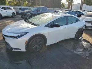Toyota Prius 2.0L 4 2025