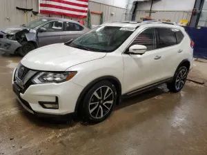 Nissan Rogue S 2.5L 4 2020
