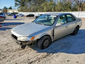 Toyota Camry LE 3.0L 6 2000