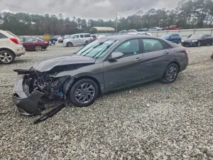 Hyundai Elantra SEL 2.0L 4 2024