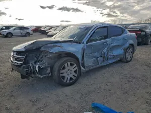Dodge Avenger SE 2.4L 4 2013