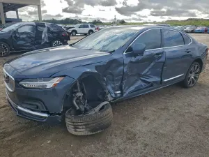 Volvo S90 2.0L 4 2023