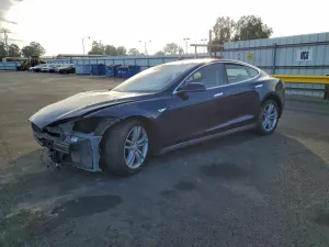 Tesla Model S 2014