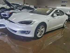 Tesla Model S 2019