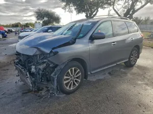 Nissan Pathfinder S 3.5L 6 2015