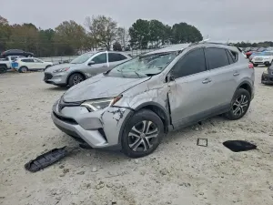 Toyota Rav4 LE 2.5L 4 2018