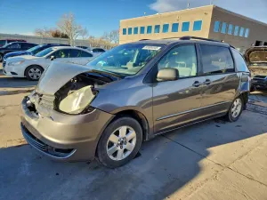 Toyota Sienna CE 3.3L 6 2004