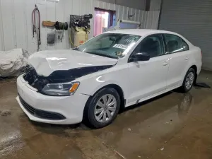 Volkswagen Jetta BASE 2.0L 4 2014