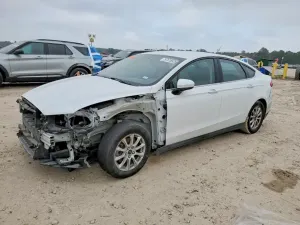 Ford Fusion S 2.5L 4 2016
