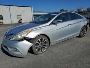Hyundai Sonata SE 2.0L 4 2013