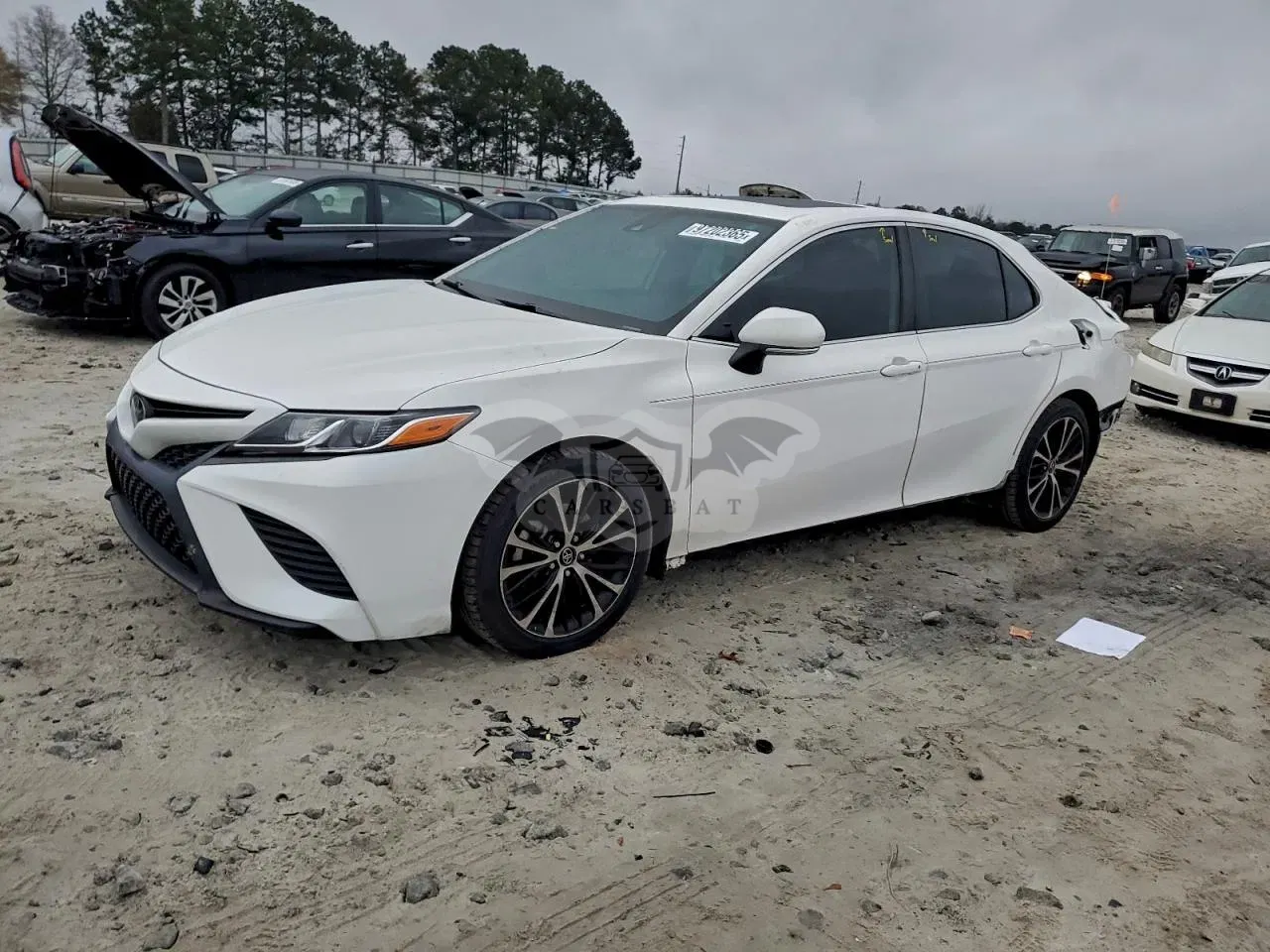 Toyota Camry SE 2.5L 4 2020