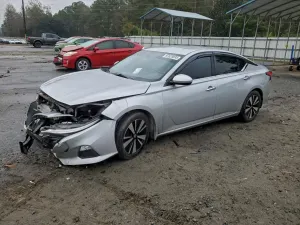 Nissan Altima SV 2.5L 4 2021