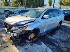 Nissan Pathfinder 3.5L 6 2017