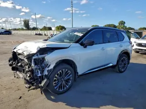 Nissan Rogue PLATINUM 1.5L 3 2025