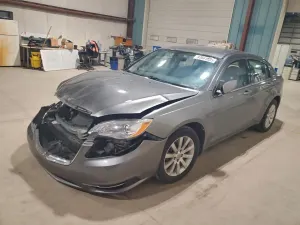 Chrysler 200 TOURING 2.4L 4 2012