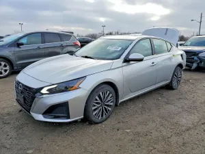 Nissan Altima SV 2.5L 4 2023