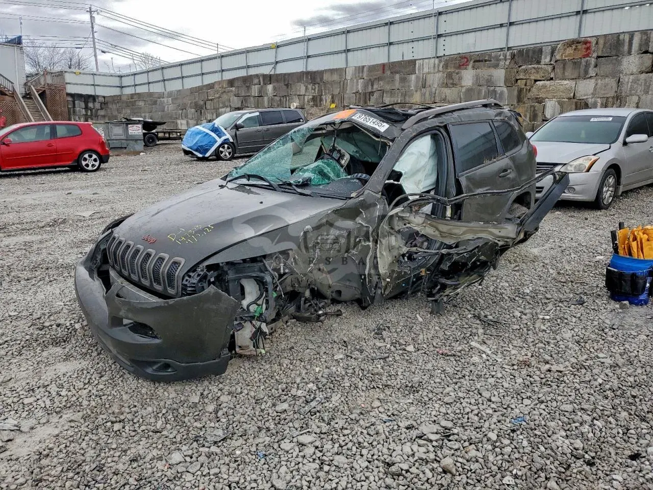 Jeep Cherokee LATITUDE 2.4L 4 2016