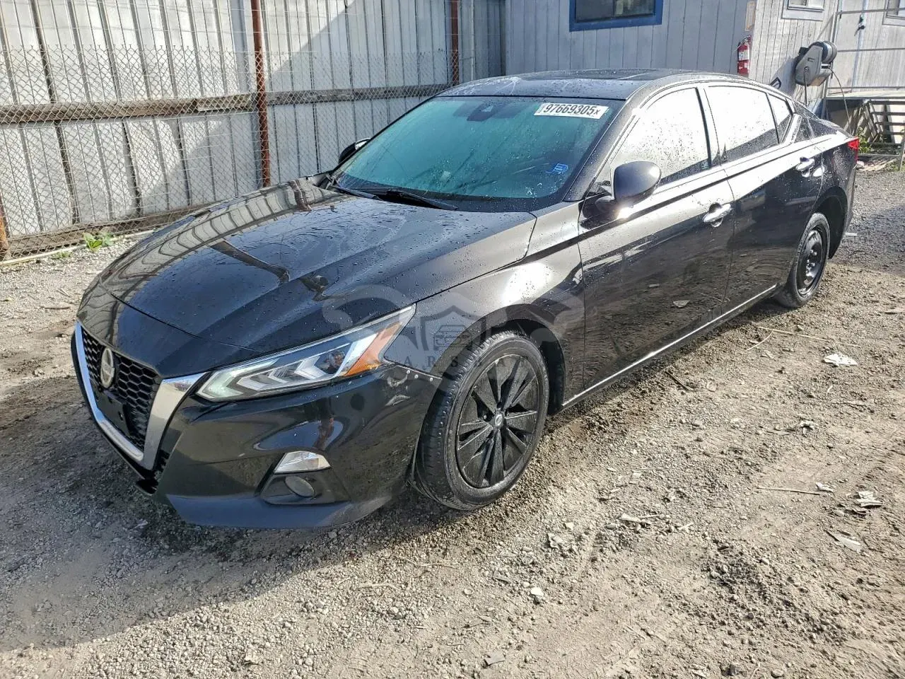 Nissan Altima SL 2.5L 4 2019