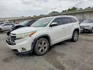 Toyota Highlander 3.5L 6 2015