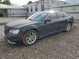 Chrysler 300 LIMITED 3.6L 6 2016