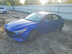 Hyundai Elantra SEL 2.0L 4 2021