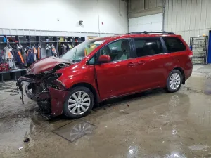 Toyota Sienna LE 3.5L 6 2014