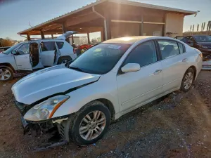 Nissan Altima BASE 2.5L 4 2012