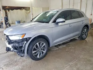 Audi Q5 2.0L 4 2021