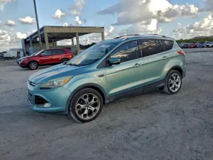 Ford Escape TITANIUM 2.0L 4 2013