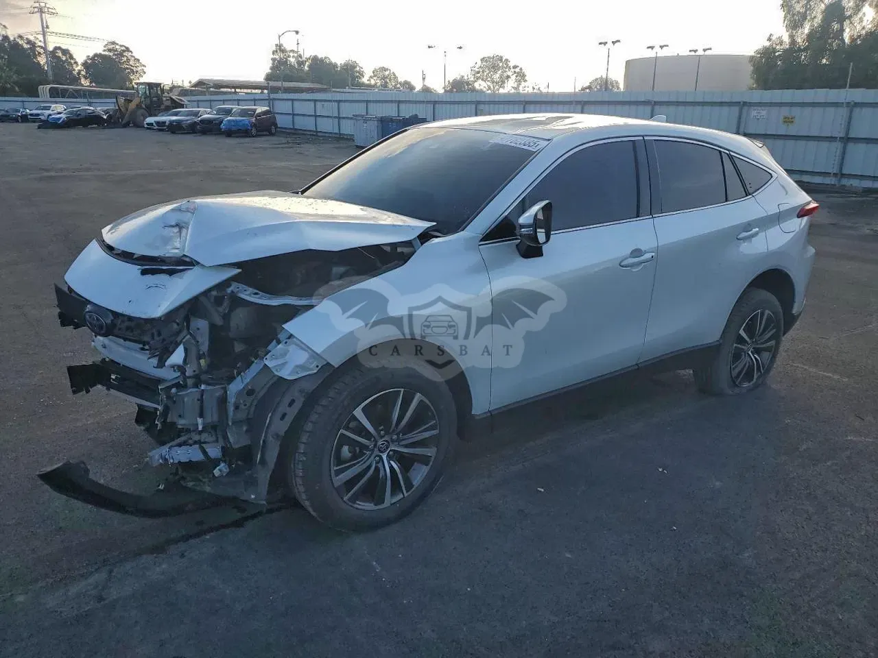 Toyota Venza LE 2.5L 4 2024