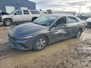 Hyundai Elantra SE 2.0L 4 2025