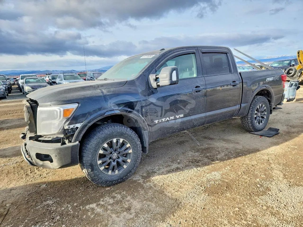 Nissan Titan SV 5.6L 8 2018
