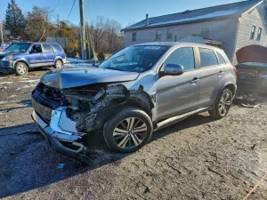 Mitsubishi Outlander SE 2.0L 4 2020