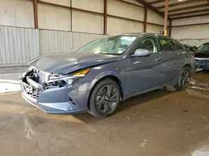 Hyundai Elantra SEL 2.0L 4 2023