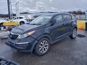 Kia Sportage LX 2.4L 4 2015