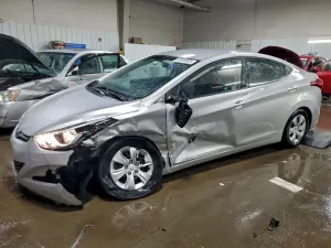 Hyundai Elantra SE 1.8L 4 2016