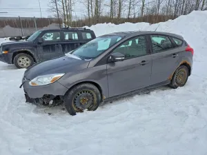 Ford Focus SE 2.0L 4 2012