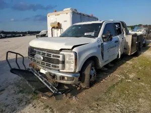 Ford F-350 SUPER DUTY 6.7L 8 2025
