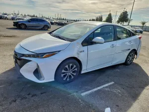 Toyota Prius LE 1.8L 4 2021