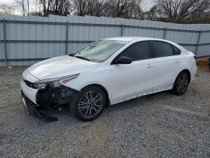Kia Cerato / Forte / K3 GT LINE 2 L 4 2024
