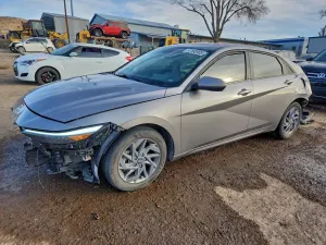 Hyundai Elantra SEL 2.0L 4 2024