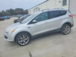 Ford Escape TITANIUM 2.0L 4 2014
