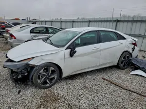 Hyundai Elantra SEL 2.0L 4 2023