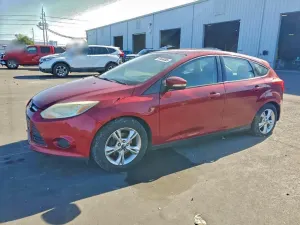 Ford Focus SE 2.0L 4 2014
