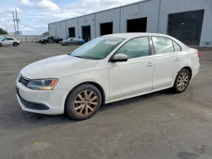 Volkswagen Jetta SE 2.5L 5 2013